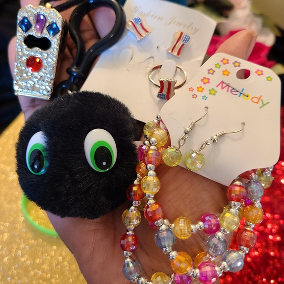 Girl Child Jewelry Chest Display Mannequin Lot - Picture 13 of 14